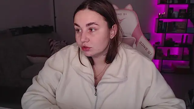 Snapshot of SexyWitch_666 chatting on 12.15.25 SexyWitch 666 online show from 12.15.25