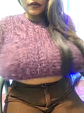 Snapshot of N-Natasha chatting on 01.02.25 N-Natasha online show from 01.02.25