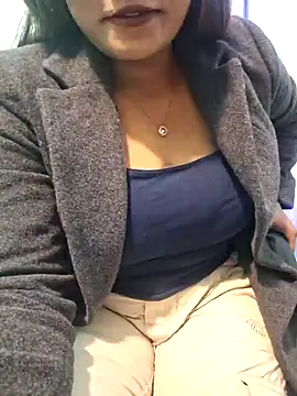 Snapshot of N-Natasha chatting on 01.03.25 N-Natasha online show from 01.03.25