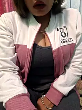 Snapshot of N-Natasha chatting on 01.09.25 N-Natasha online show from 01.09.25