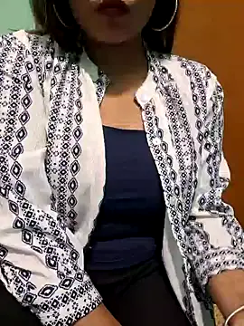 Snapshot of N-Natasha chatting on 01.10.25 N-Natasha online show from 01.10.25