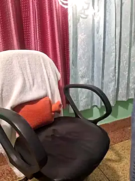 Snapshot of N-Natasha chatting on 01.18.25 N-Natasha online show from 01.18.25