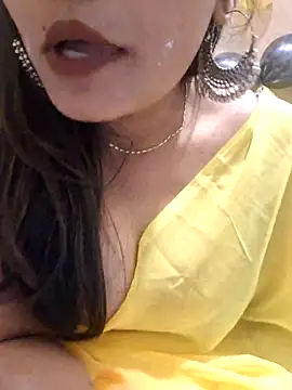 Snapshot of N-Natasha chatting on 02.26.25 N-Natasha online show from 02.26.25