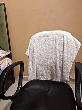 Snapshot of N-Natasha chatting on 03.09.25 N-Natasha online show from 03.09.25