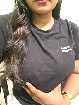 Snapshot of N-Natasha chatting on 09.14.25 N-Natasha online show from 09.14.25