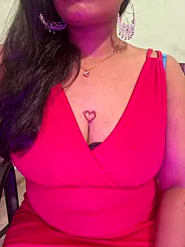 Snapshot of N-Natasha chatting on 09.18.25 N-Natasha online show from 09.18.25