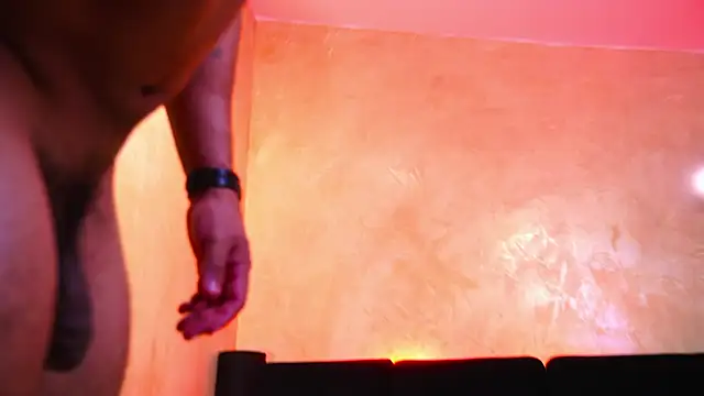 Snapshot of MassimoWalton2 chatting on 03.16.26 MassimoWalton2 online show from 03.16.26