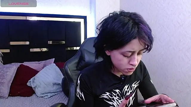 Snapshot of Bunny_O chatting on 06.02.26 Bunny O online show from 06.02.26