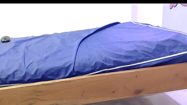 evaleribigtits18 online show from 11.15.25