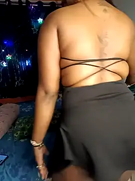 Snapshot of Hot_Urvi chatting on 11.10.25 Hot Urvi online show from 11.10.25