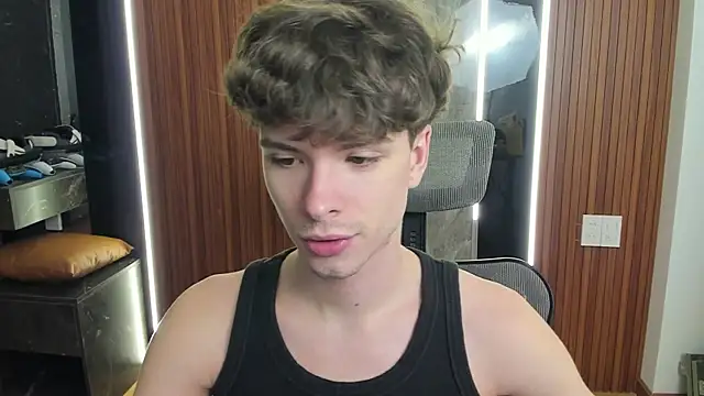Snapshot of calvin_love_you chatting on 07.15.26 calvin love you online show from 07.15.26