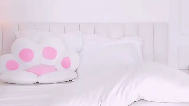 MoonAngelic online show from 02.11.25