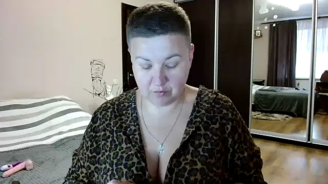 Annet1912 online show from 10.26.25