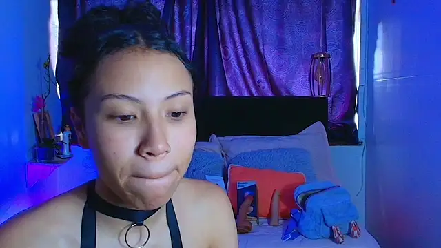 Snapshot of avans_15 chatting on 01.28.25 avans 15 online show from 01.28.25