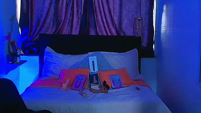 Snapshot of avans_15 chatting on 02.04.25 avans 15 online show from 02.04.25