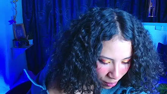 Snapshot of avans_15 chatting on 03.15.25 avans 15 online show from 03.15.25