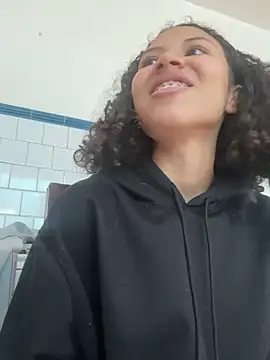 Snapshot of avans_15 chatting on 03.20.25 avans 15 online show from 03.20.25