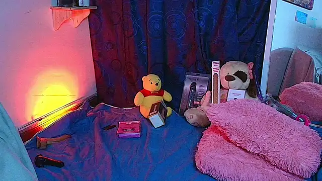 Snapshot of avans_15 chatting on 03.23.25 avans 15 online show from 03.23.25