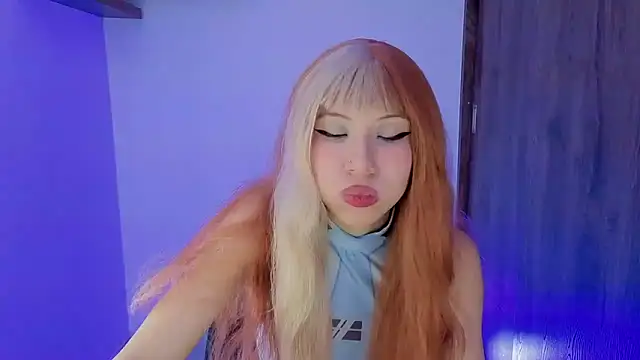 Snapshot of avans_15 chatting on 10.12.25 avans 15 online show from 10.12.25