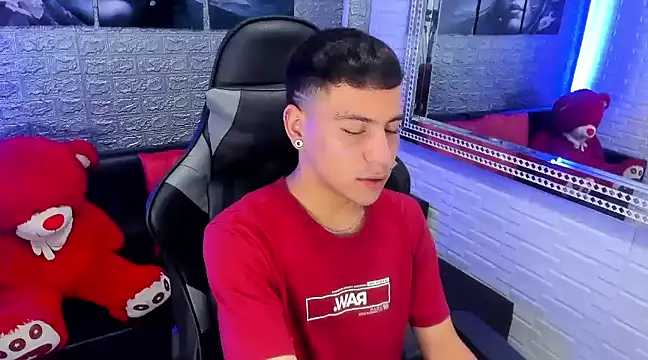 Snapshot of salvadorgomezx chatting on 12.20.24 salvadorgomezx online show from 12.20.24