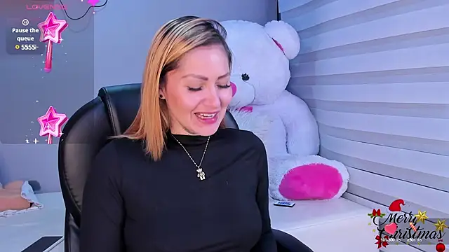 Alexasmith06 online show from 12.27.24