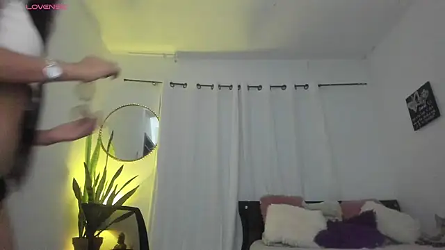 Sophie sweett19 online show from 09.15.25