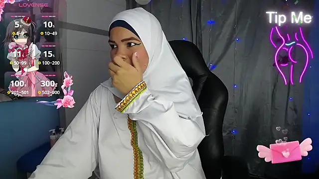 Snapshot of Falak-Yasin chatting on 03.19.25 Falak-Yasin online show from 03.19.25