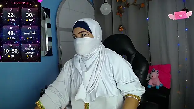 Snapshot of Falak-Yasin chatting on 09.12.25 Falak-Yasin online show from 09.12.25