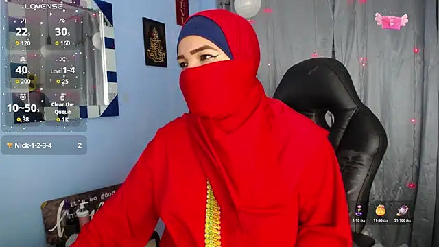 Snapshot of Falak-Yasin chatting on 10.27.25 Falak-Yasin online show from 10.27.25