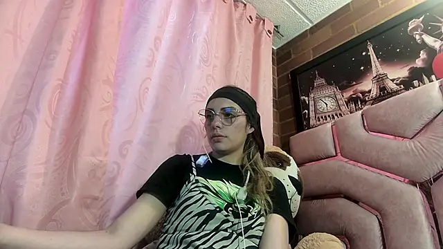 ValeriaLacrozee online show from 07.16.26