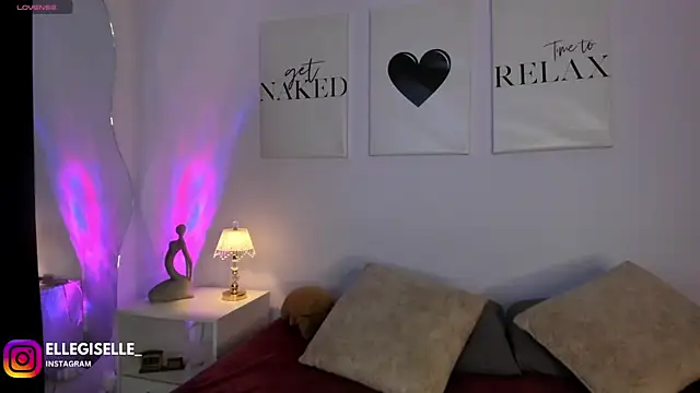 ElleGisellee online show from 07.31.26