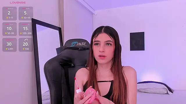 sofiarouge online show from 12.04.25