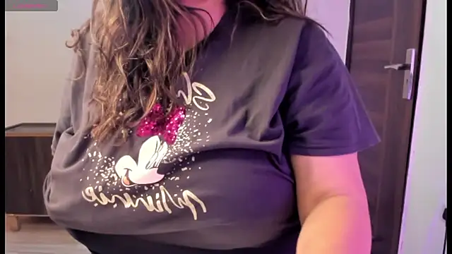 Snapshot of Gulabi_Queen chatting on 03.15.25 Gulabi Queen online show from 03.15.25