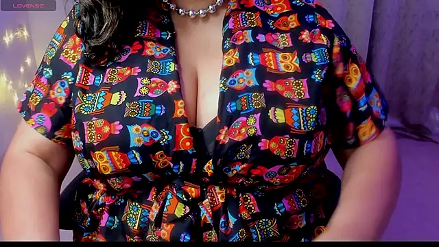 Gulabi Queen online show from 03.01.26