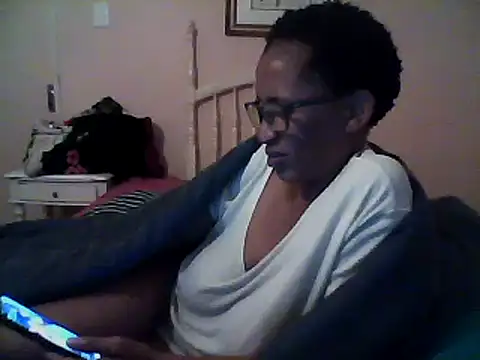 Snapshot of bustybillies chatting on 03.13.25 bustybillies online show from 03.13.25