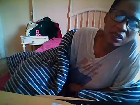 Snapshot of bustybillies chatting on 03.21.25 bustybillies online show from 03.21.25