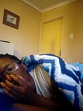 Snapshot of bustybillies chatting on 09.26.25 bustybillies online show from 09.26.25