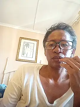 Snapshot of bustybillies chatting on 10.02.25 bustybillies online show from 10.02.25