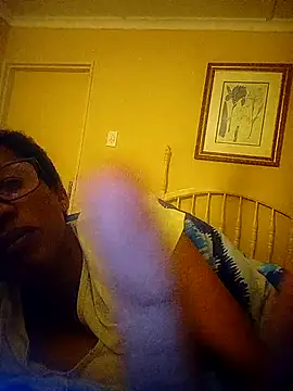 Snapshot of bustybillies chatting on 10.06.25 bustybillies online show from 10.06.25