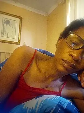 Snapshot of bustybillies chatting on 10.09.25 bustybillies online show from 10.09.25