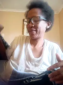 Snapshot of bustybillies chatting on 11.10.25 bustybillies online show from 11.10.25