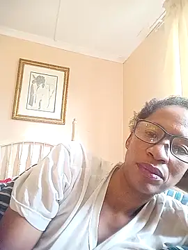 Snapshot of bustybillies chatting on 11.12.25 bustybillies online show from 11.12.25