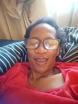 Snapshot of bustybillies chatting on 12.04.25 bustybillies online show from 12.04.25