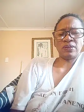 Snapshot of bustybillies chatting on 12.14.25 bustybillies online show from 12.14.25