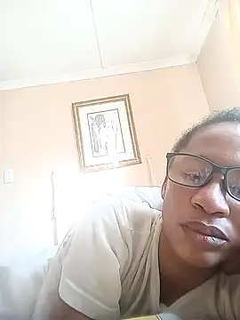 Snapshot of bustybillies chatting on 12.17.25 bustybillies online show from 12.17.25