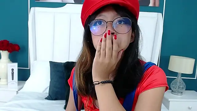 Yommi Winx online show from 01.18.25