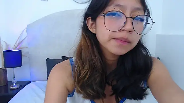 Yommi Winx online show from 02.02.25