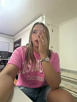 Snapshot of Martina_Miiller chatting on 05.18.26 Martina Miiller online show from 05.18.26