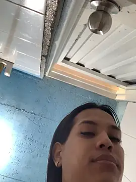 Snapshot of Emiily_Miller chatting on 12.29.24 Emiily Miller online show from 12.29.24