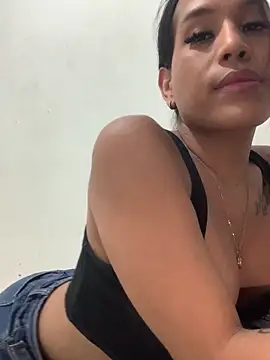 Snapshot of Emiily_Miller chatting on 01.24.25 Emiily Miller online show from 01.24.25